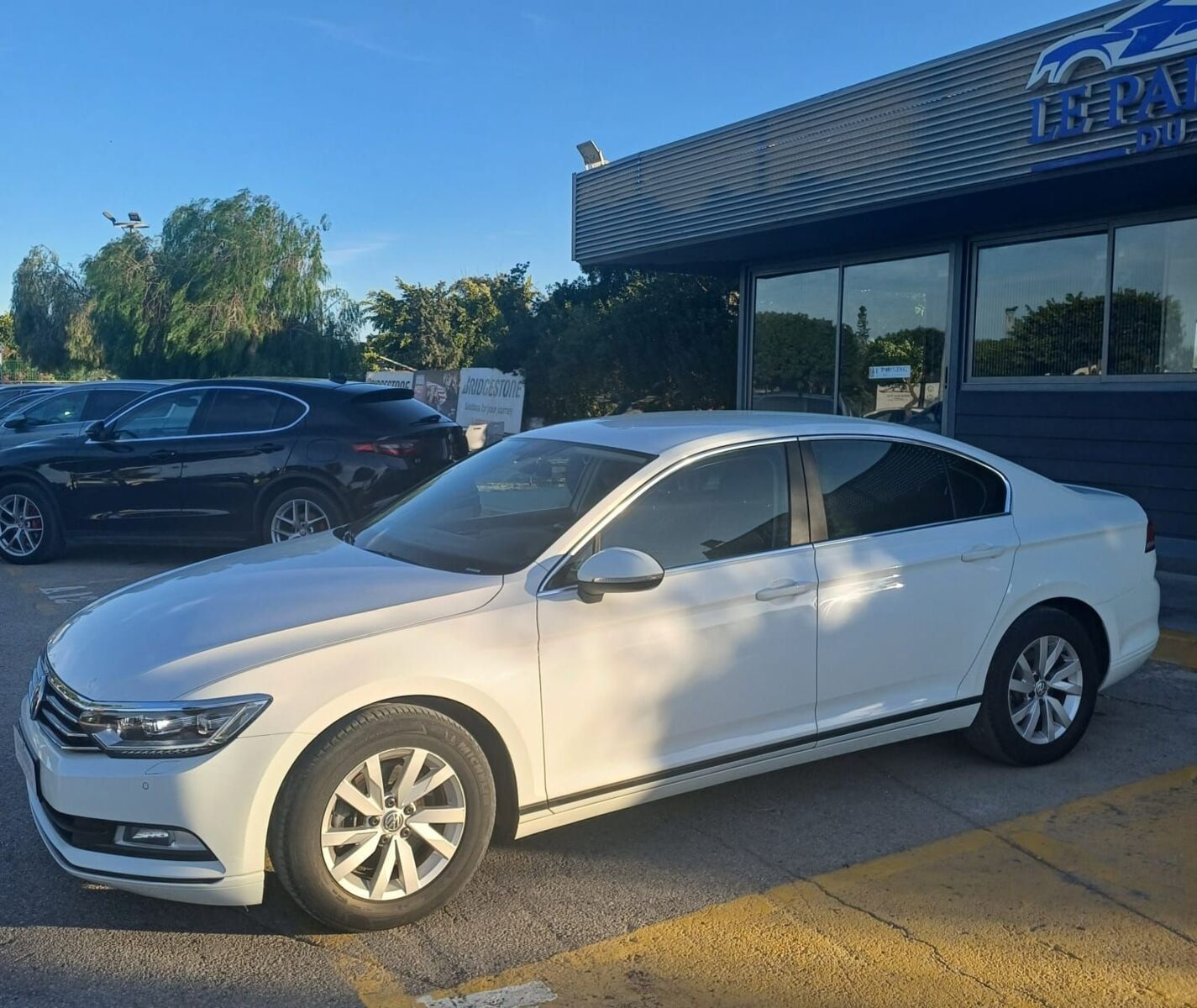 Volkswagen Passat R-Line à Tunis - Photo 2