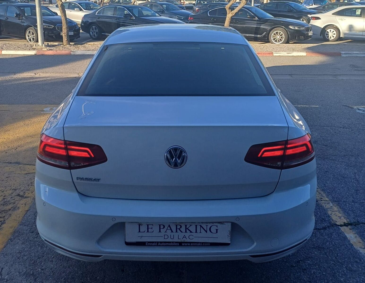 Volkswagen Passat R-Line à Tunis - Photo 5