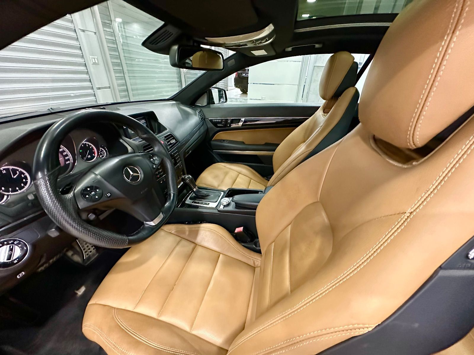 Mercedes-Benz Classe E coupé à Ben Arous - Photo 9