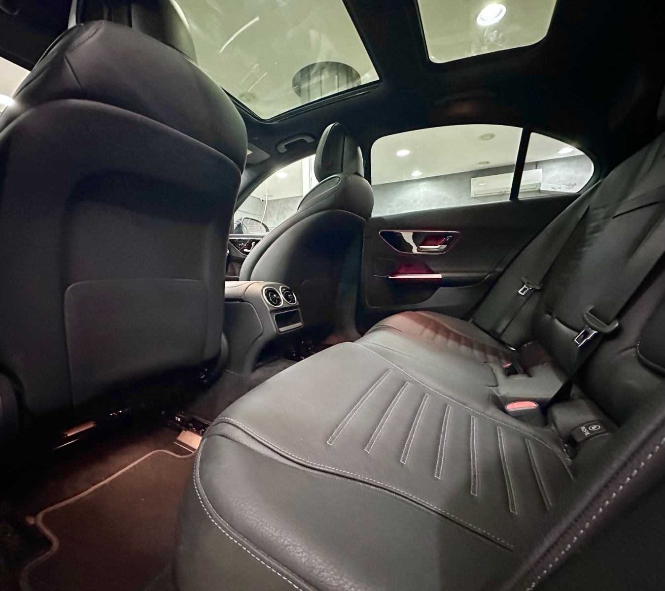 Mercedes-Benz Classe C Avantgarde à Ariana - Photo 11