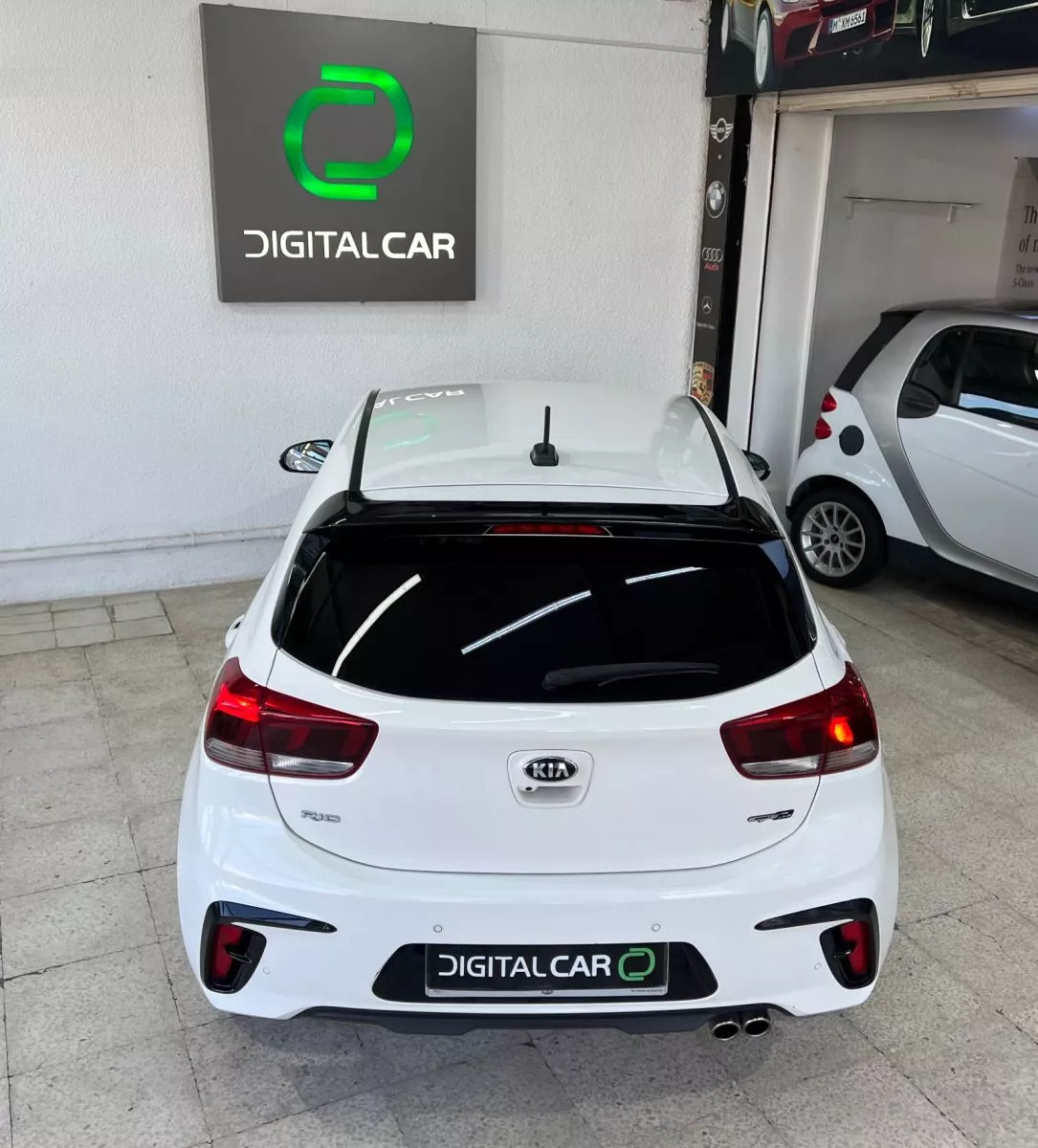 KIA Rio 5p GT-Line à Tunis - Photo 12