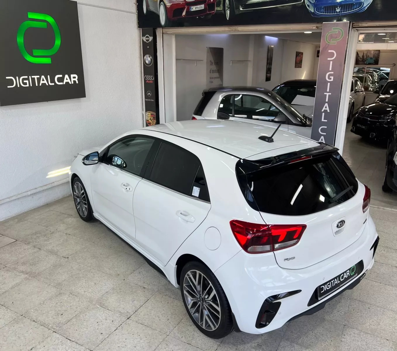 KIA Rio 5p GT-Line à Tunis - Photo 13