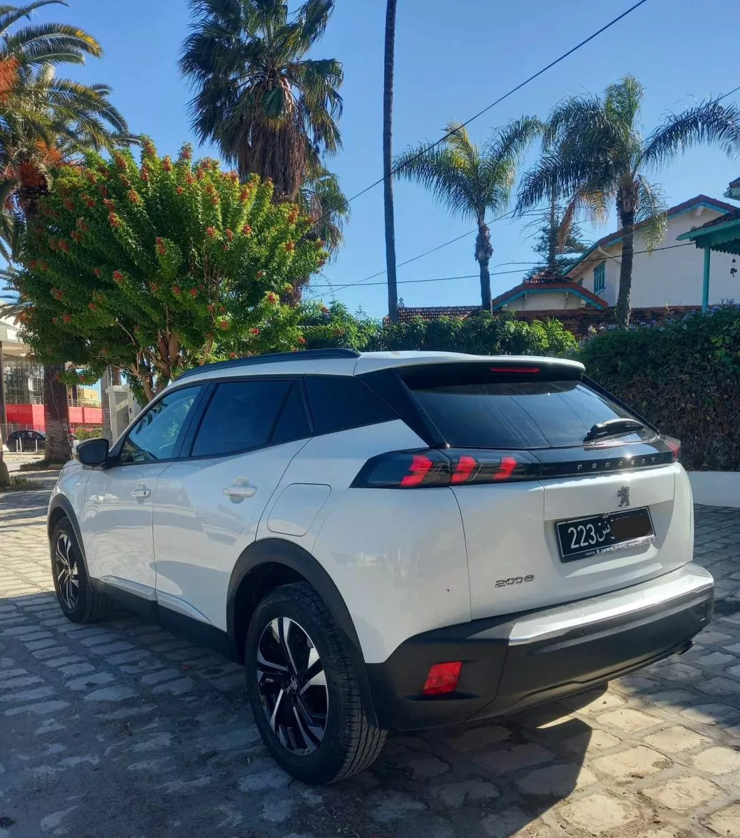 Peugeot 2008 GT_LINE à Tunis - Photo 1
