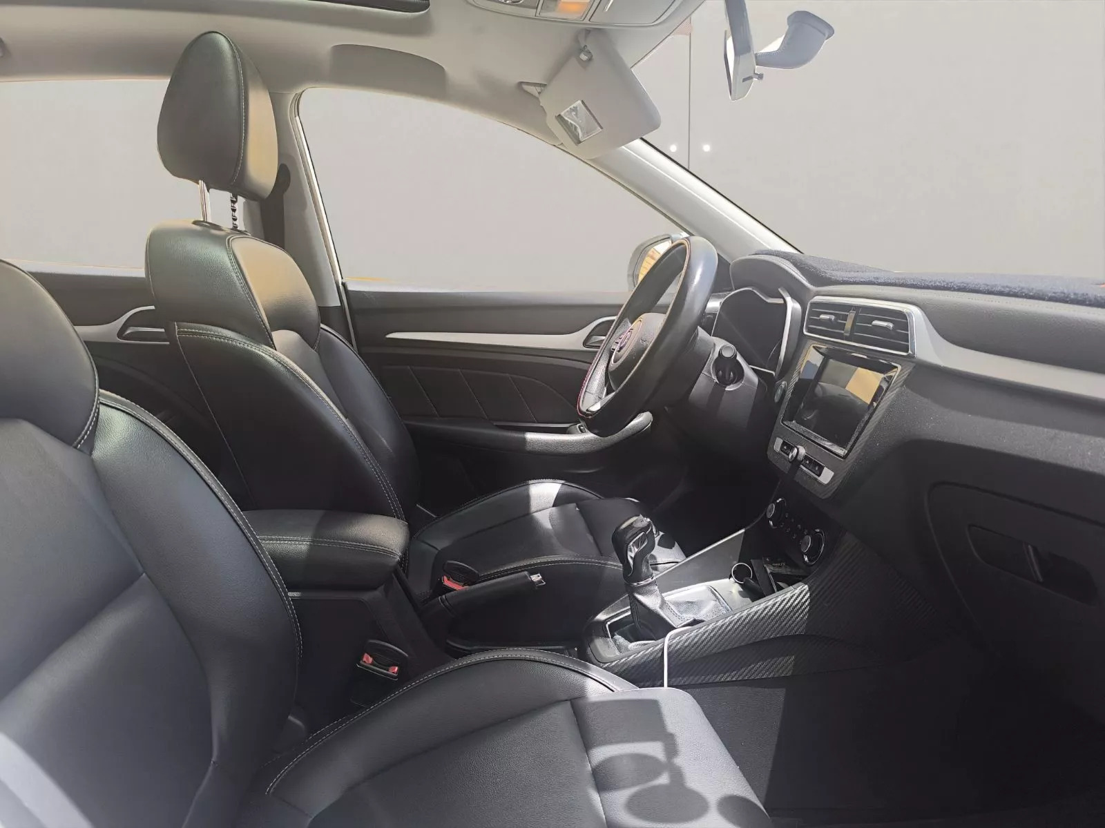 MG ZS Luxe à Tunis - Photo 15