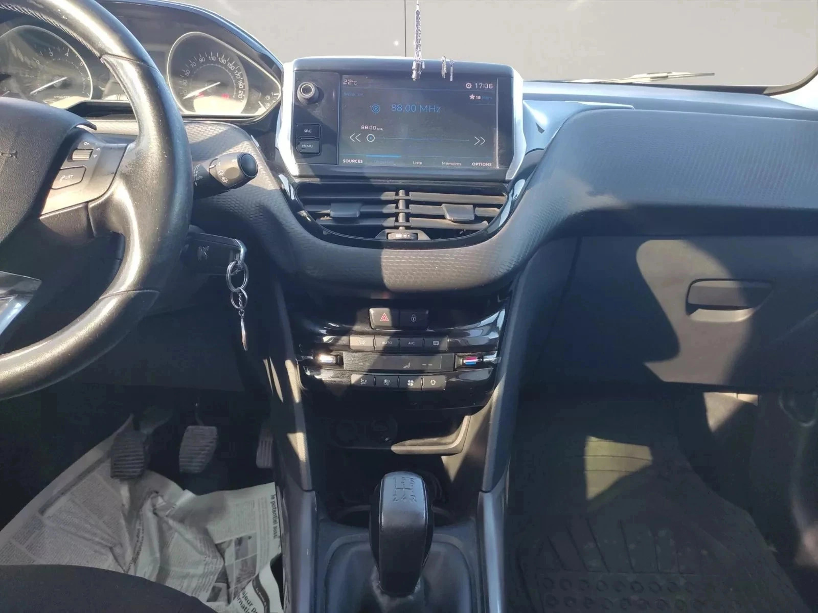 Peugeot 2008 Allure à Ben Arous - Photo 12