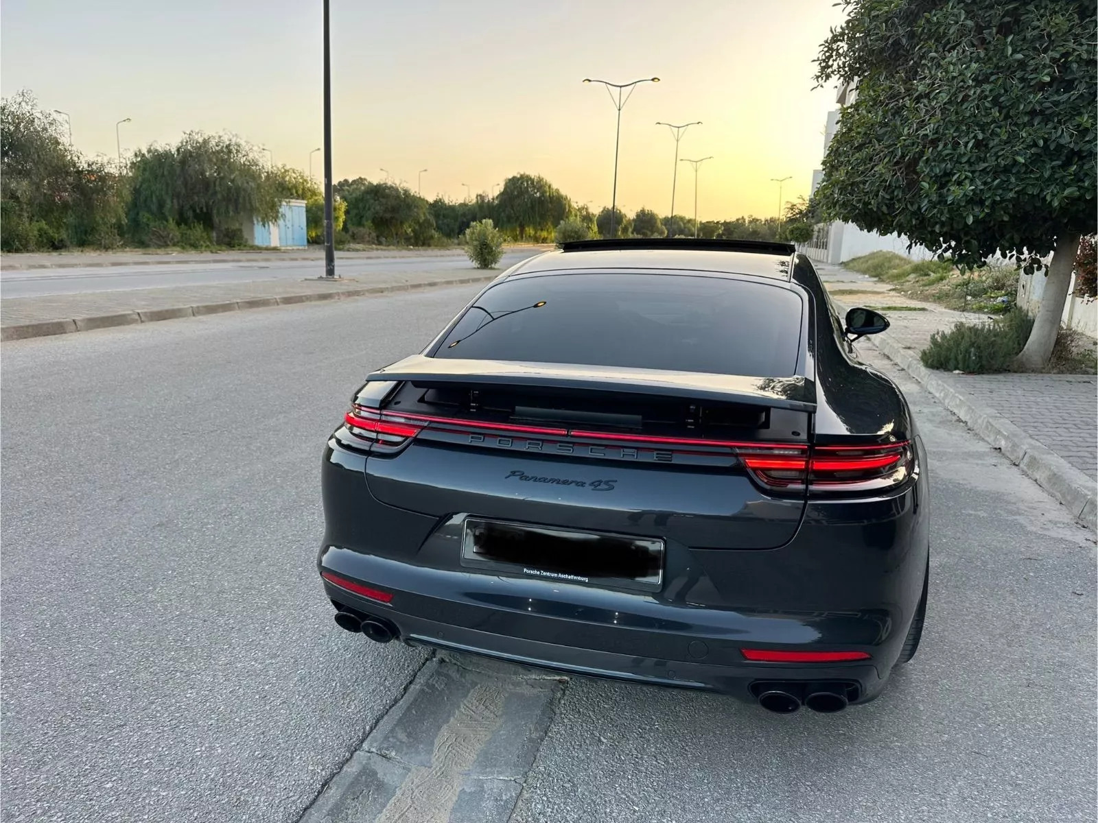 Porsche Panamera à Tunis - Photo 2