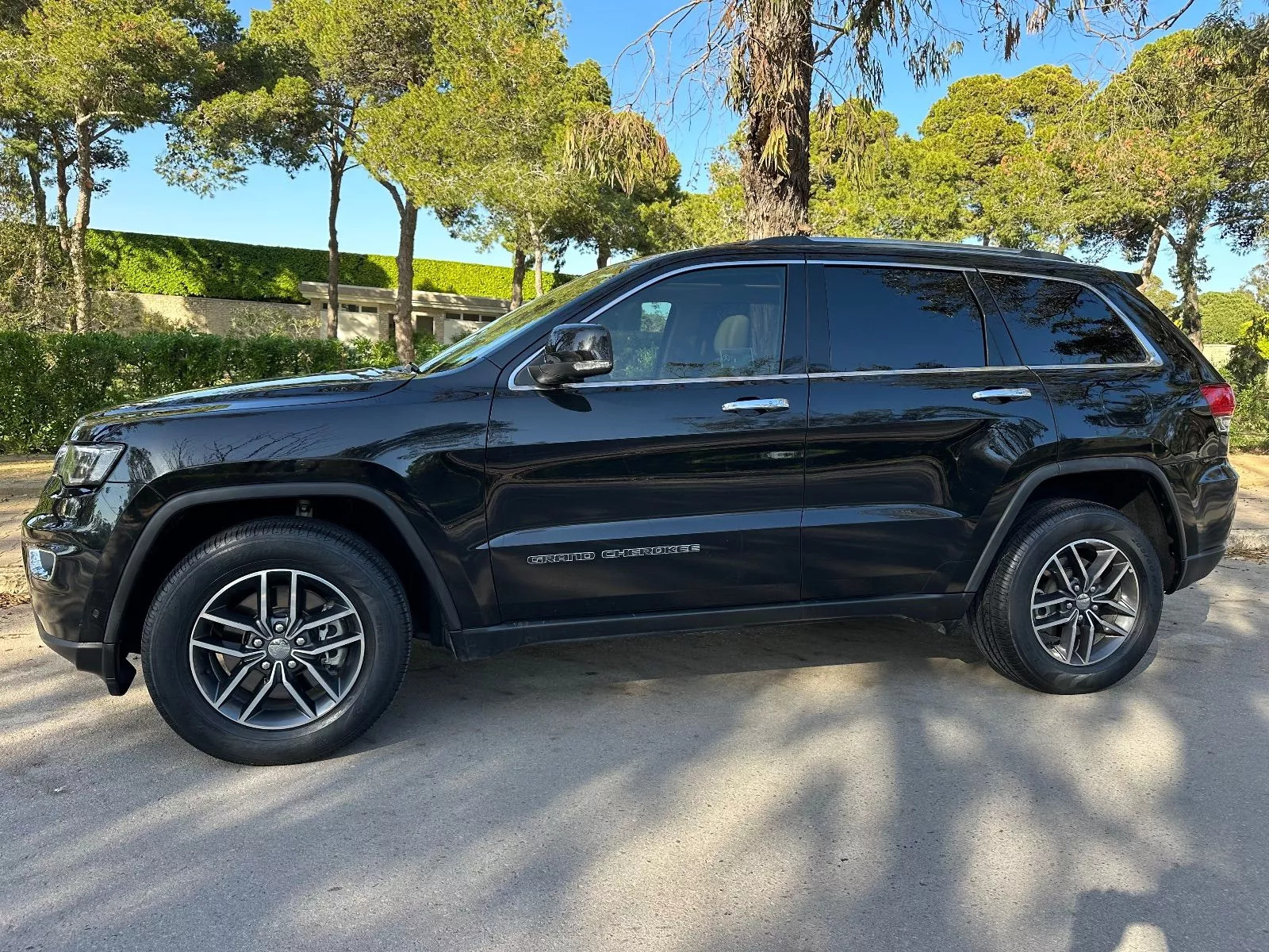 Jeep Grand Cherokee Limited à Tunis - Photo 2