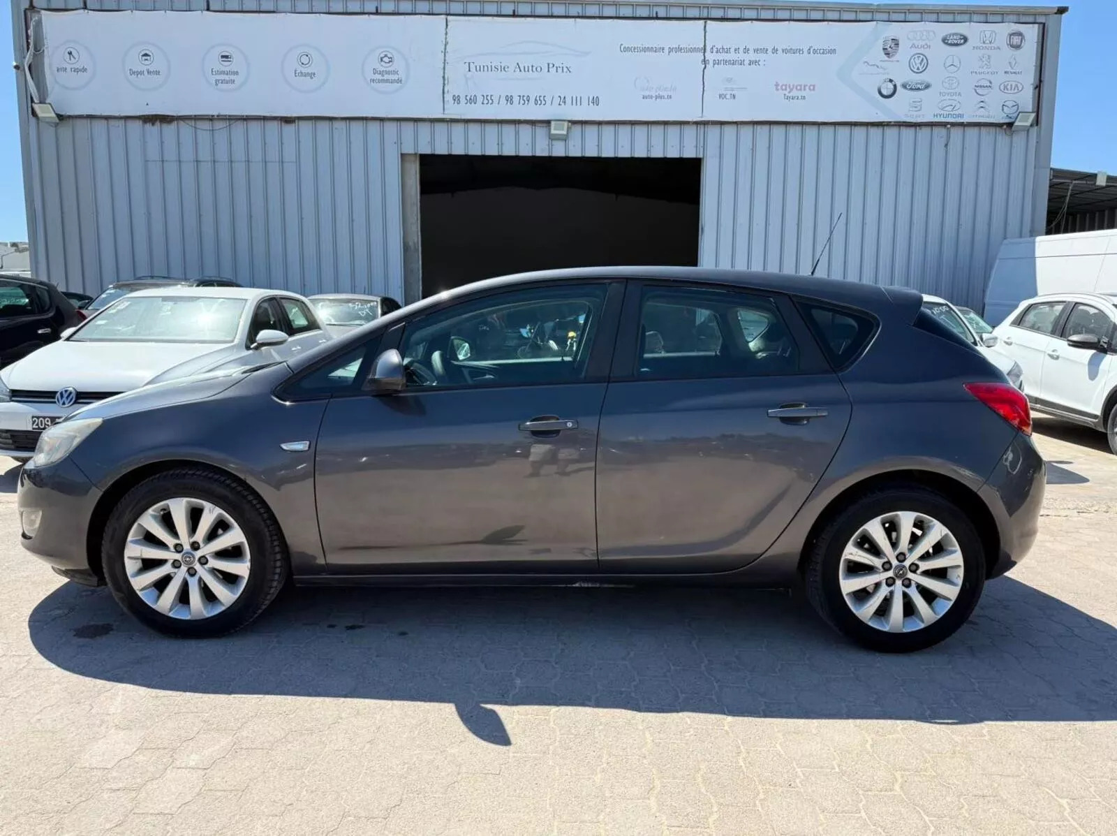 Opel Astra Edition Plus à Ariana - Photo 1