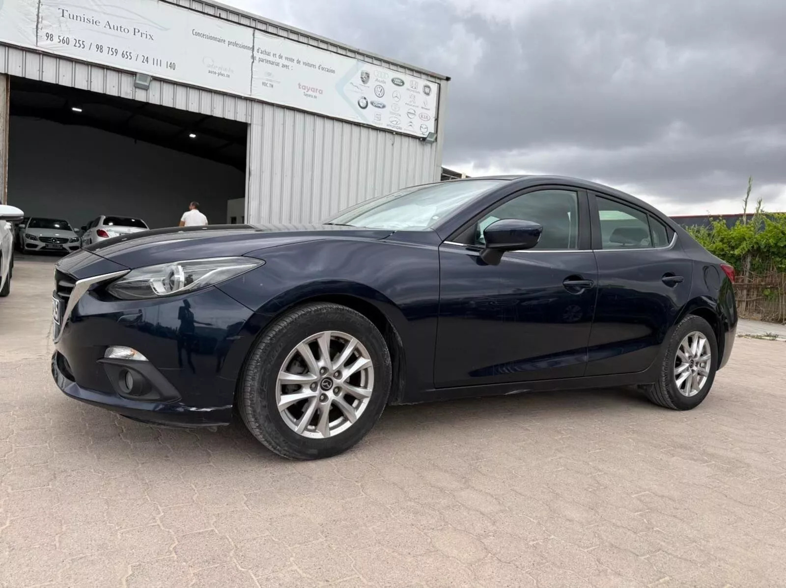 Mazda 3 sedan 