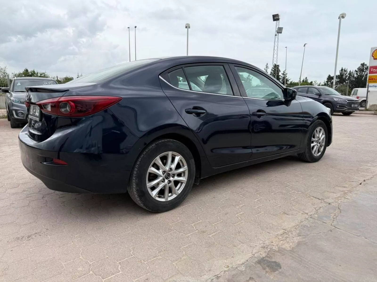 Mazda 3 sedan à Ben Arous - Photo 5