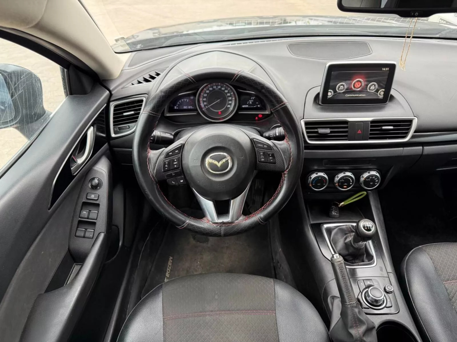 Mazda 3 sedan à Ben Arous - Photo 8
