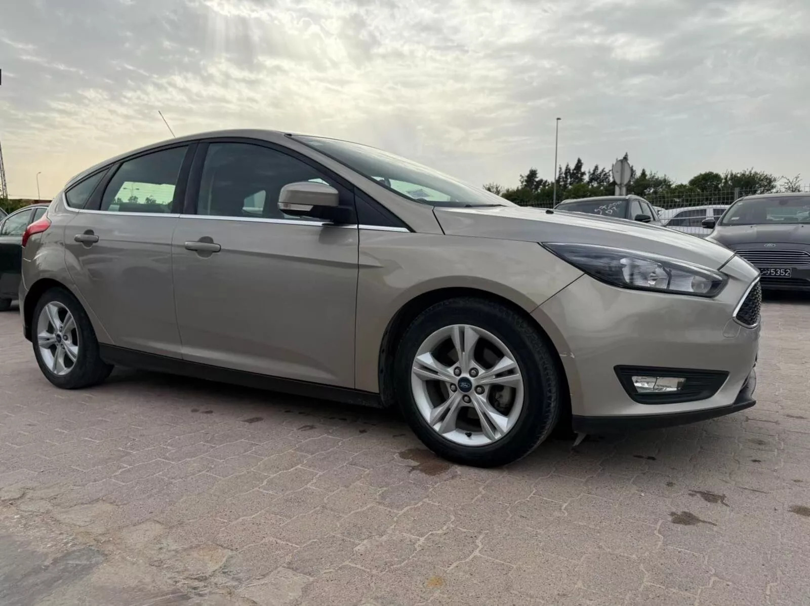 Ford Focus Titanium à Tunis - Photo 3