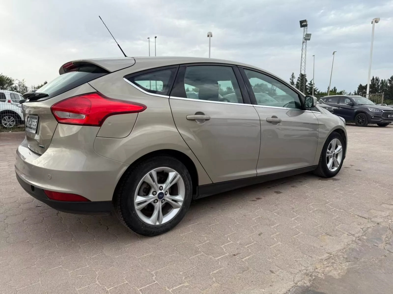 Ford Focus Titanium à Tunis - Photo 5