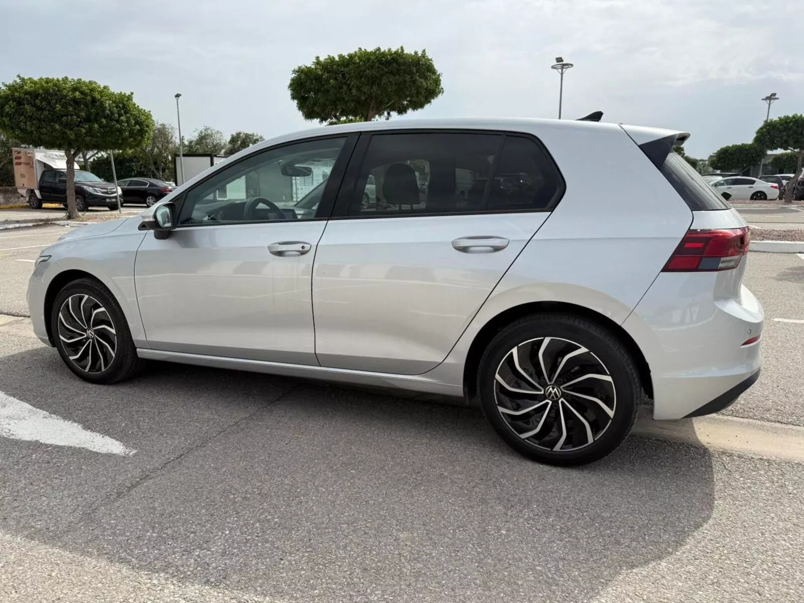 Volkswagen Golf 8 Drive à Tunis - Photo 2