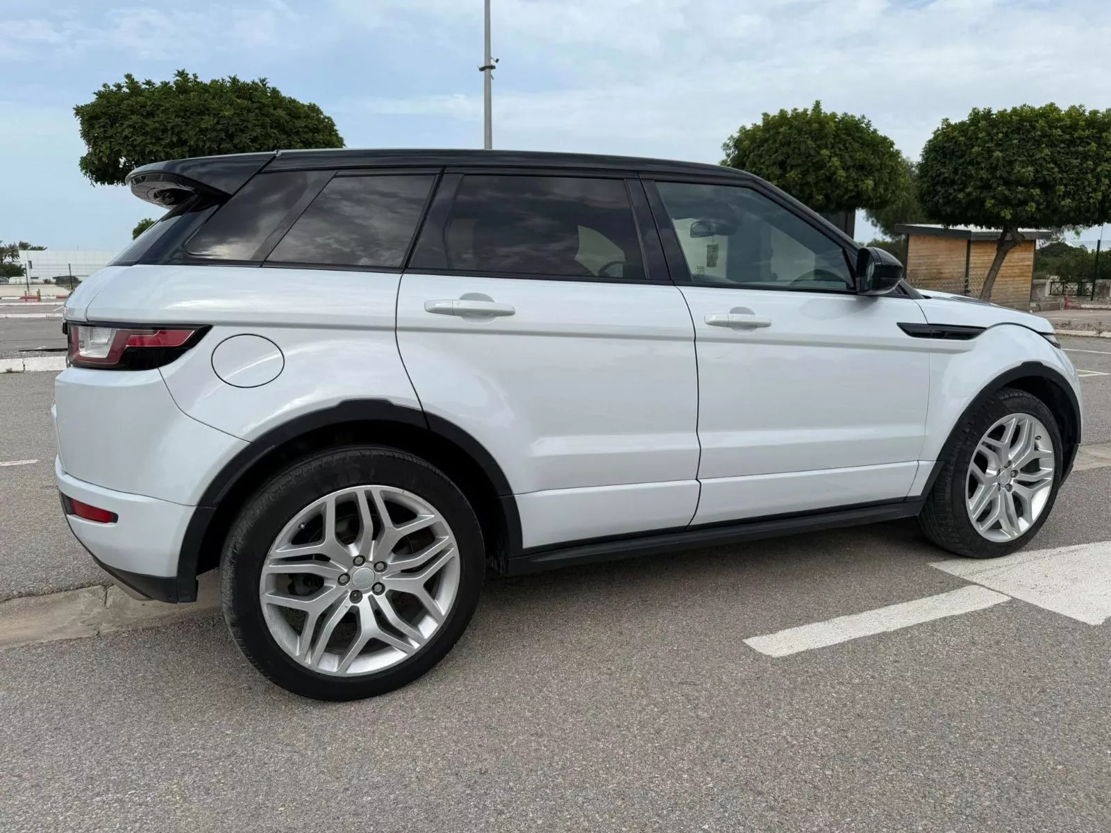 Land Rover Range Rover Evoque Dynamic SE + à Ariana - Photo 5