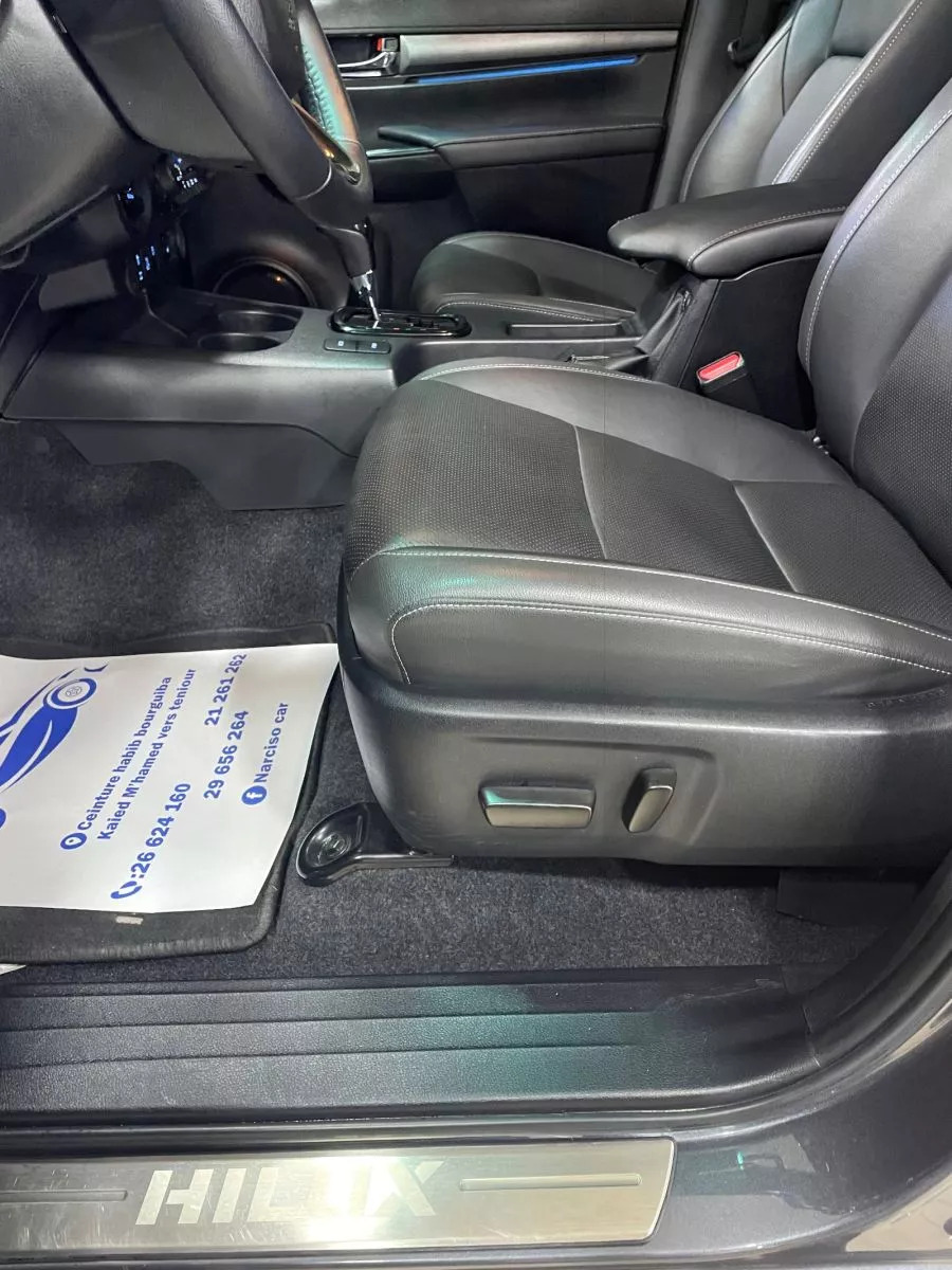 Toyota Hilux Double Cabine à Ben Arous - Photo 5