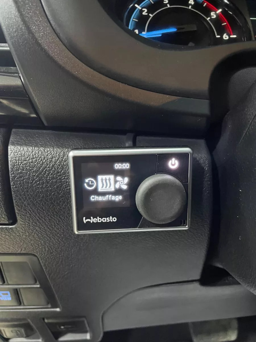 Toyota Hilux Double Cabine à Ben Arous - Photo 7