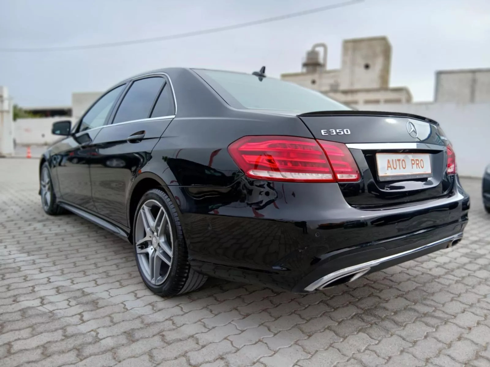 Mercedes-Benz Classe E à Ben Arous - Photo 4