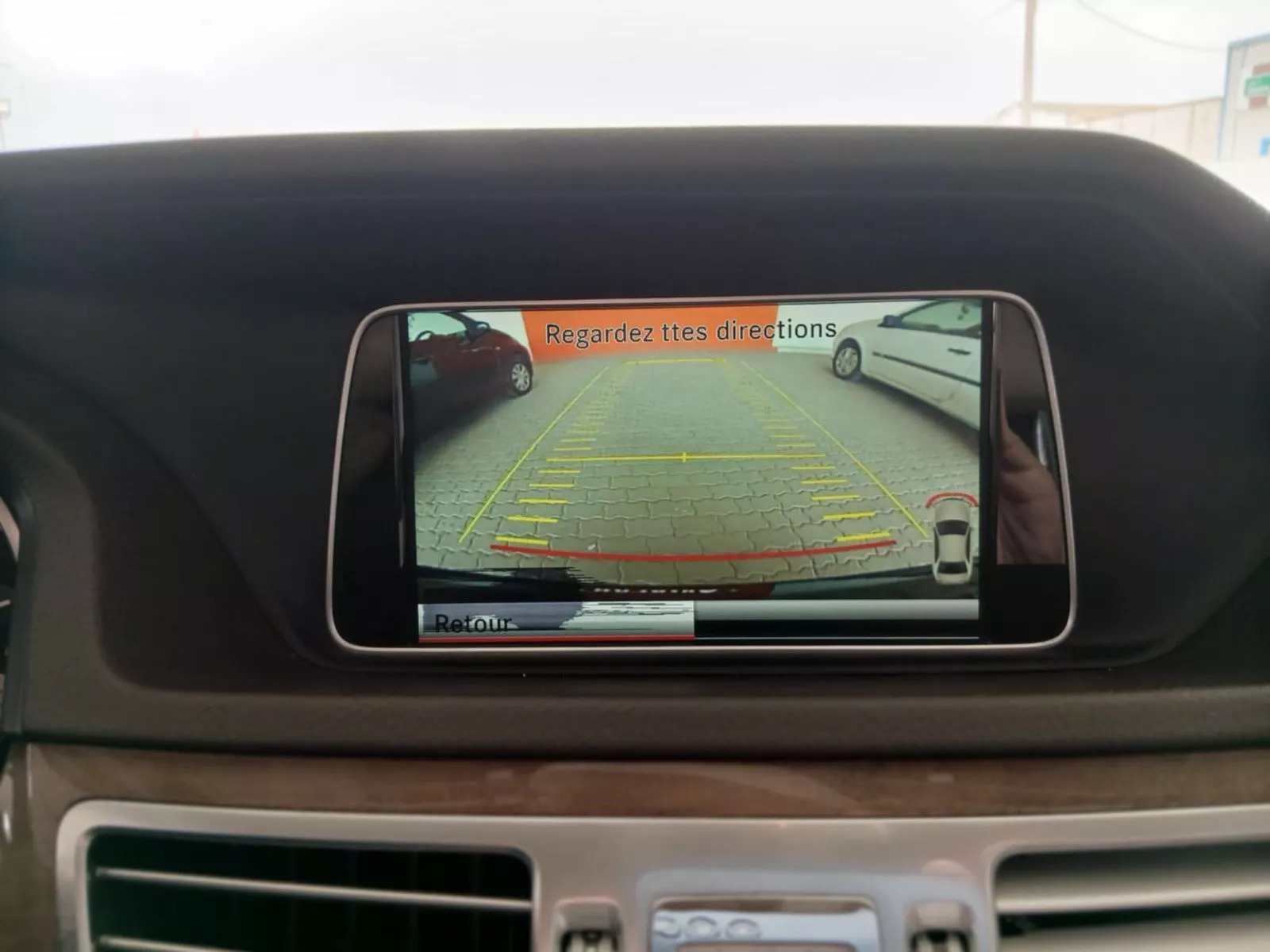 Mercedes-Benz Classe E à Ben Arous - Photo 9