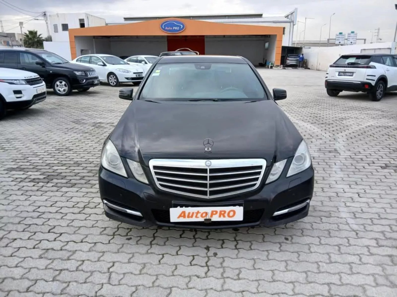 Mercedes-Benz Classe E Elegance à Bizerte - Photo 1