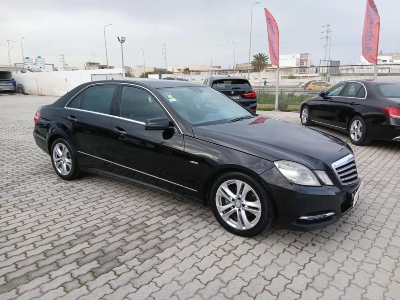 Mercedes-Benz Classe E Elegance à Bizerte - Photo 4