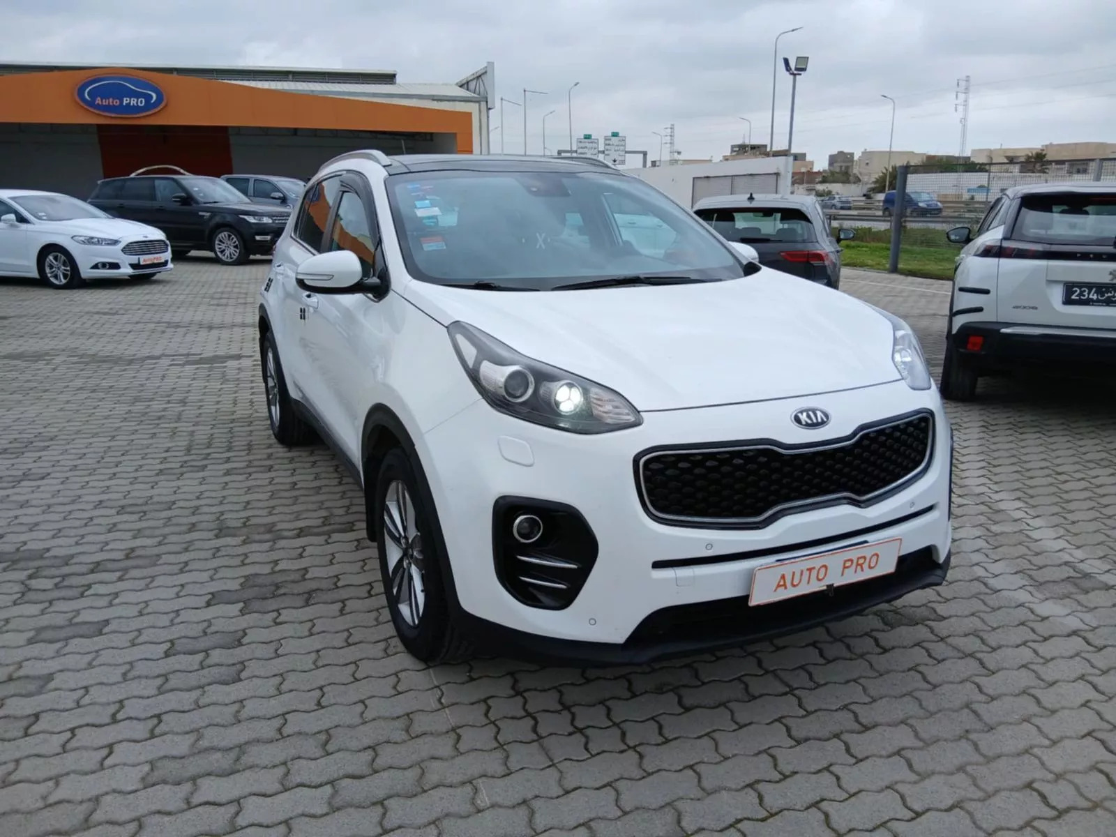 KIA Sportage à Tunis - Photo 2