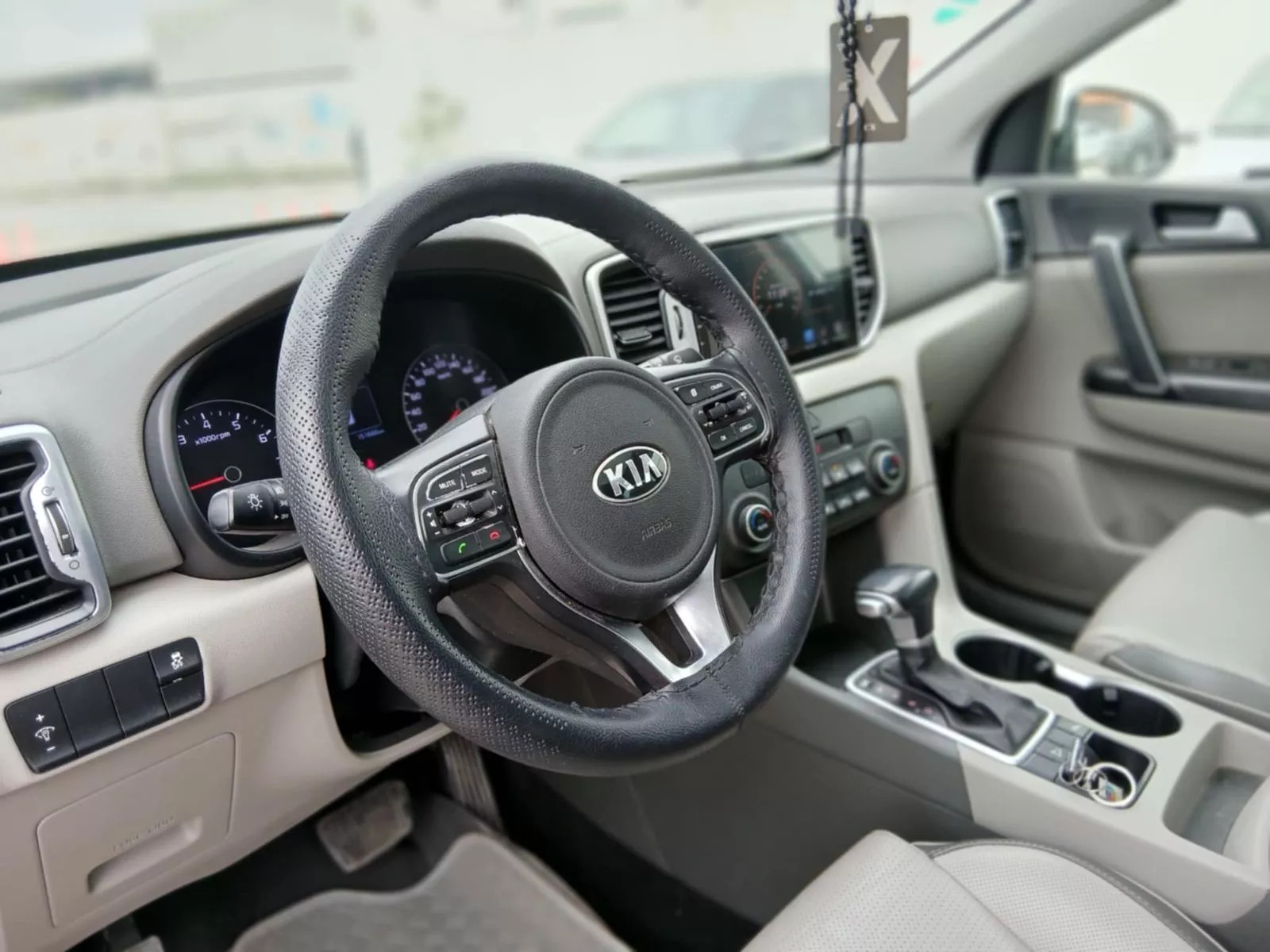 KIA Sportage à Tunis - Photo 6