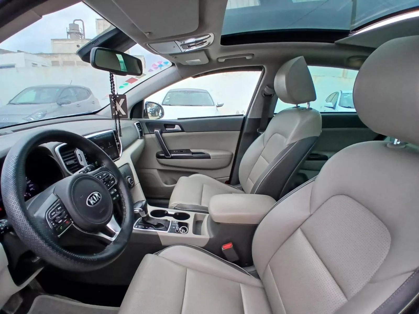 KIA Sportage à Tunis - Photo 10