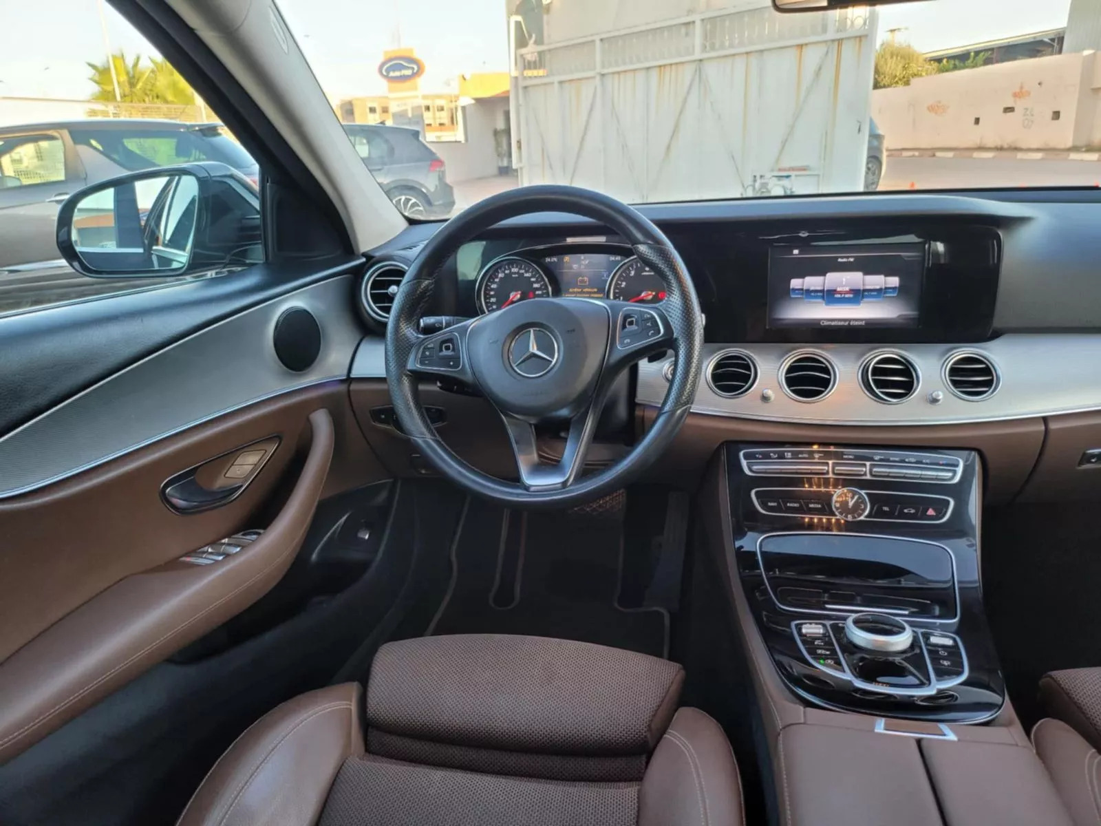 Mercedes-Benz Classe E AMG à Tunis - Photo 10