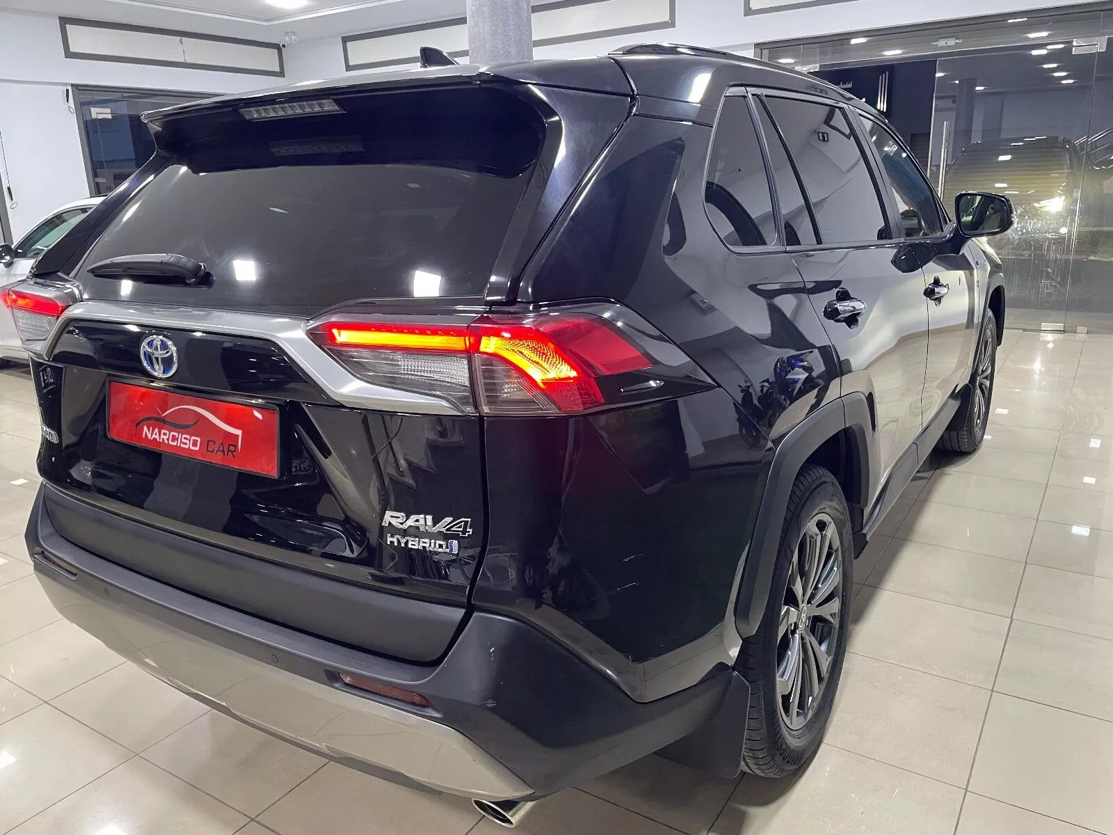 Toyota RAV 4 Hybride à Tunis - Photo 13