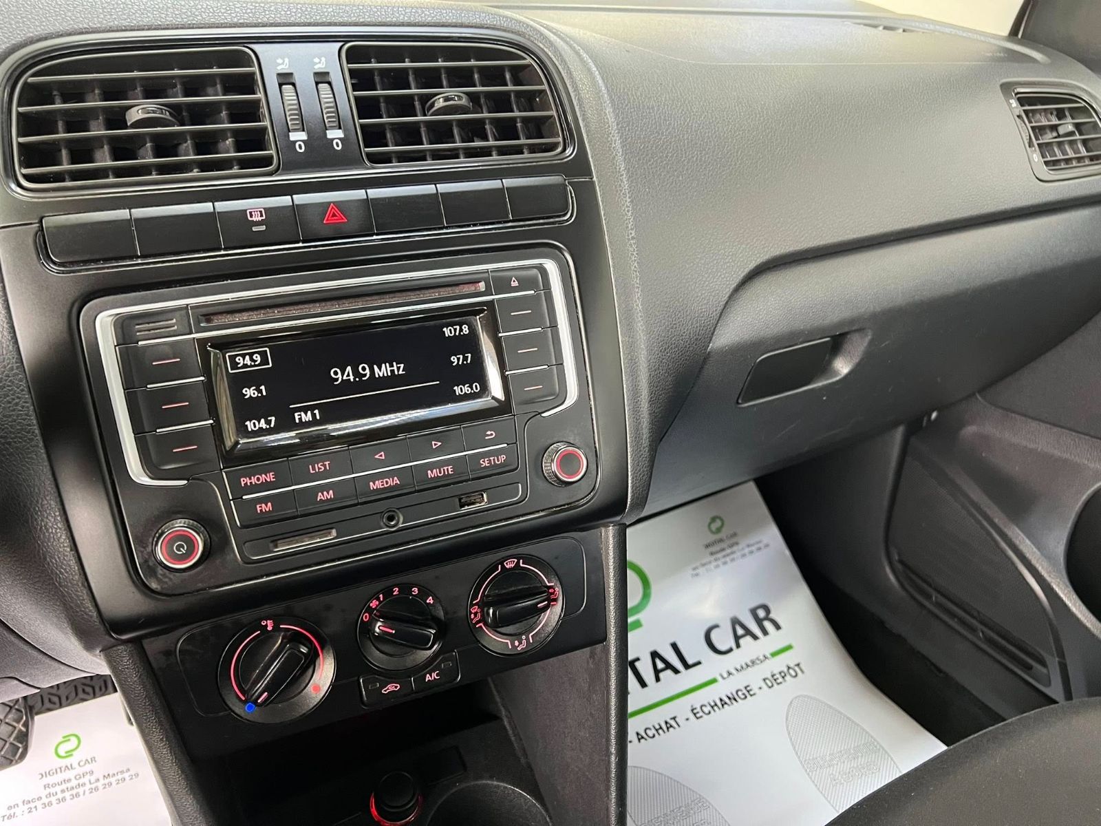 Volkswagen Polo Sedan Highline à Tunis - Photo 21