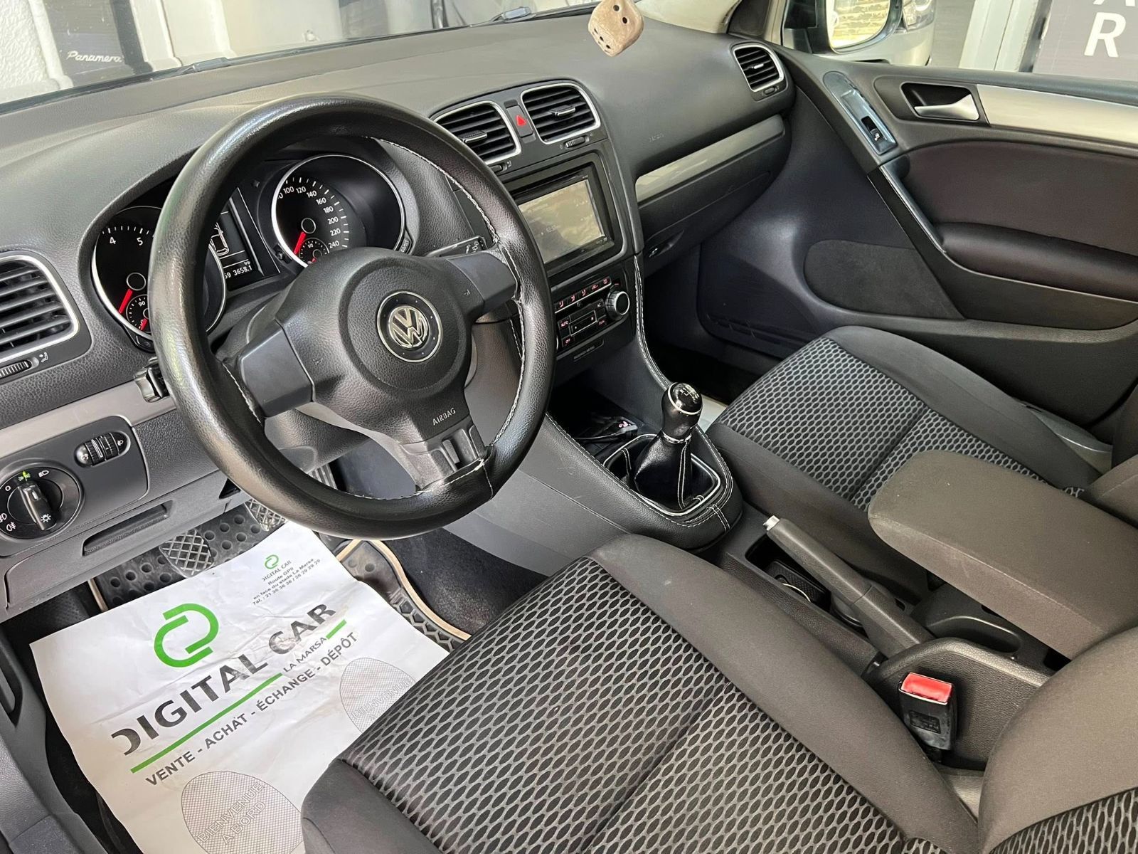 Volkswagen Golf 6 à Ariana - Photo 23