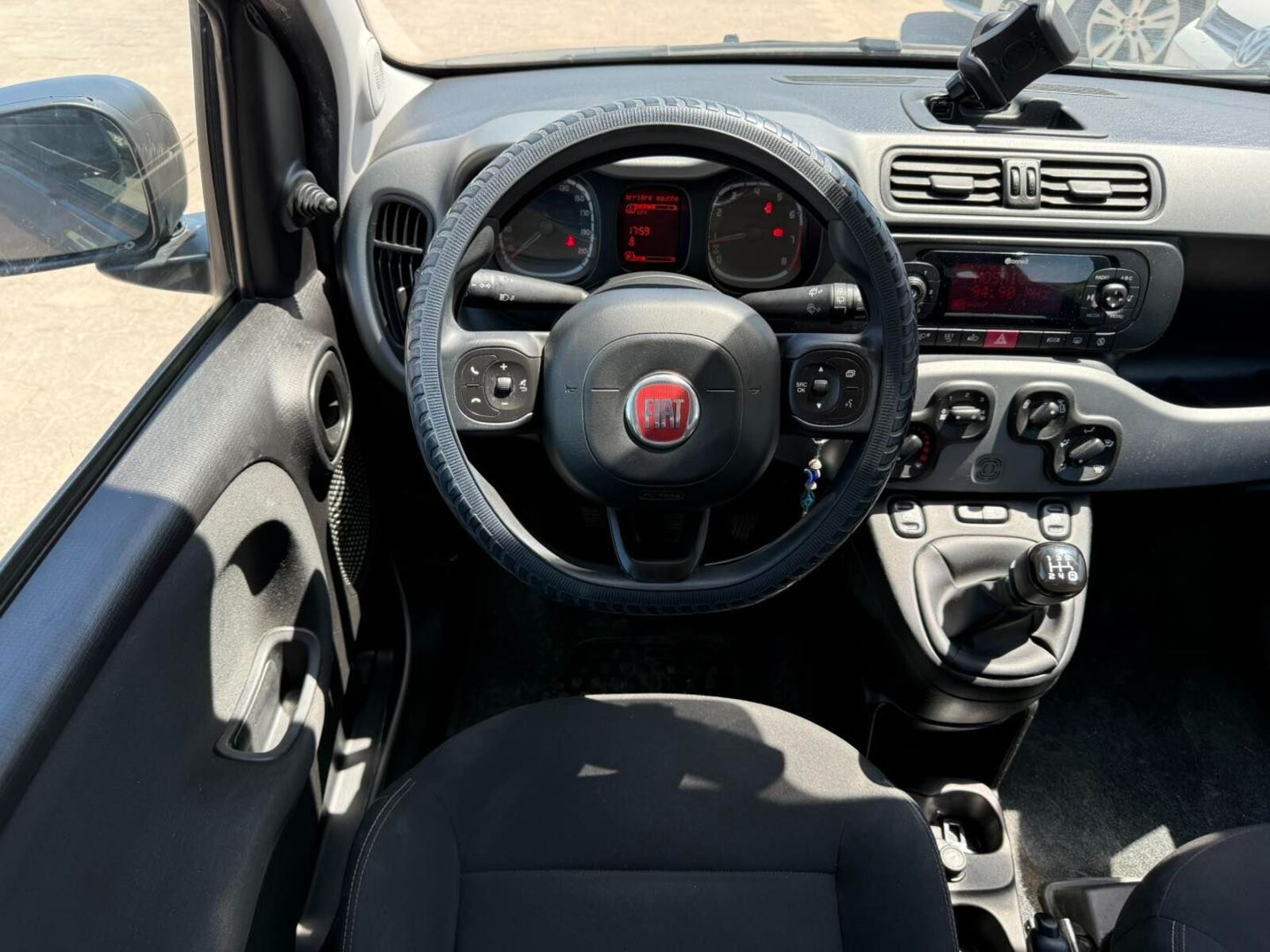 Fiat Panda City Cross à Tunis - Photo 7