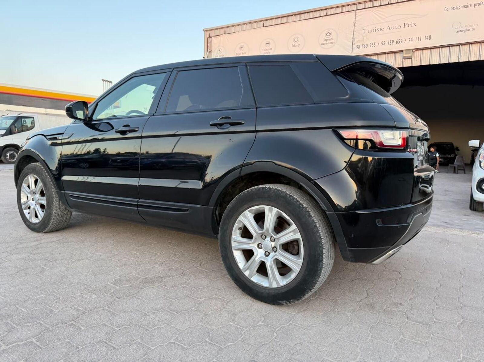 Land Rover Range Rover Evoque Pure à Ariana - Photo 2