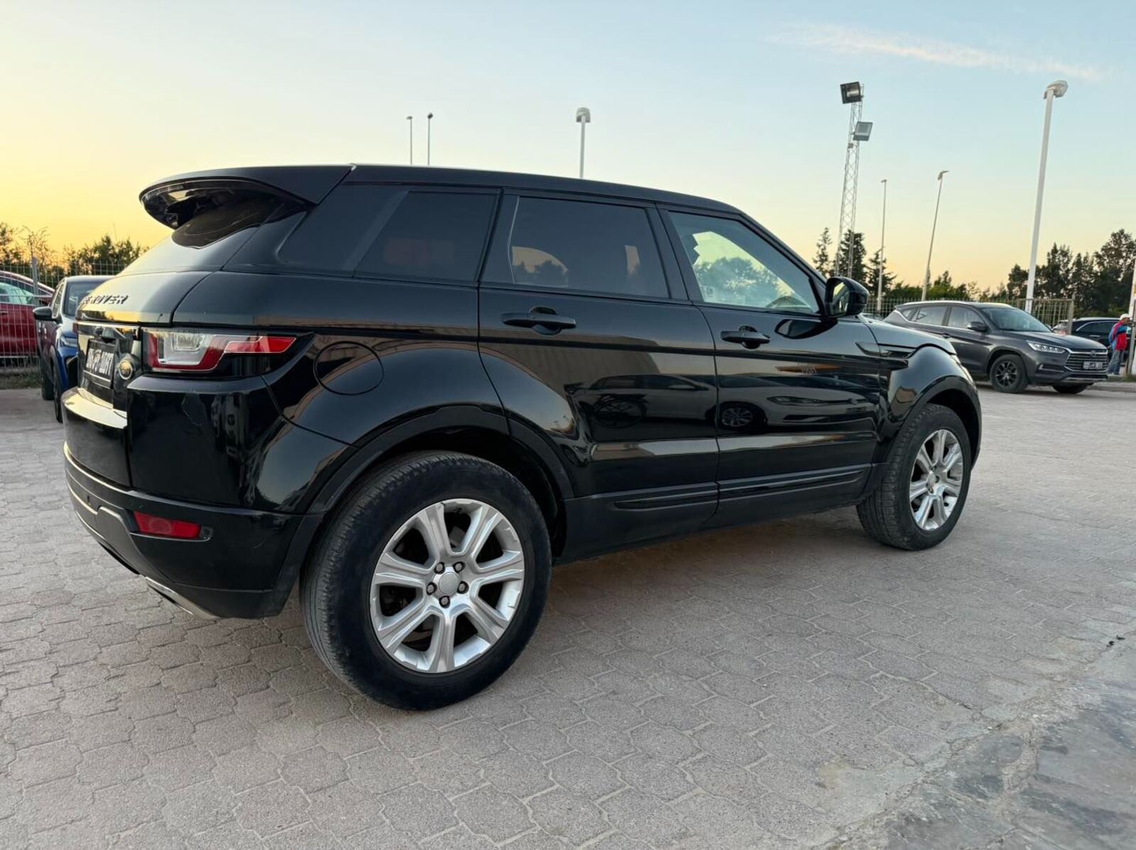 Land Rover Range Rover Evoque Pure à Ariana - Photo 5