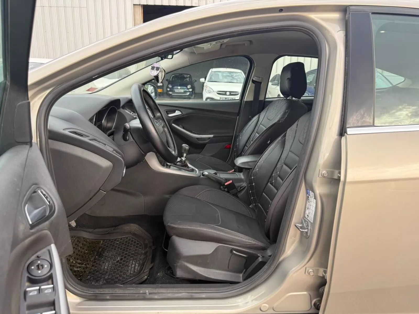 Ford Focus Titanium à Tunis - Photo 6