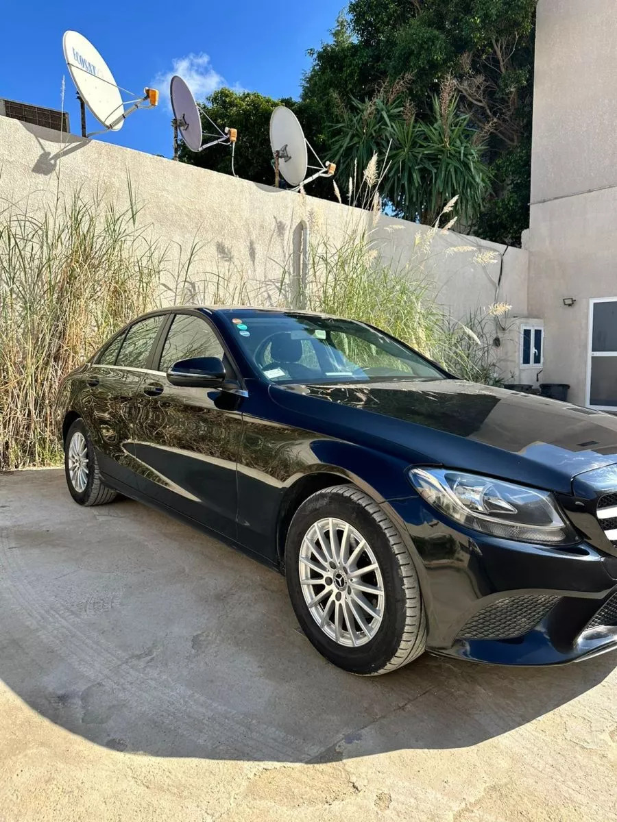 Mercedes-Benz Classe C AMG + à Ariana - Photo 1