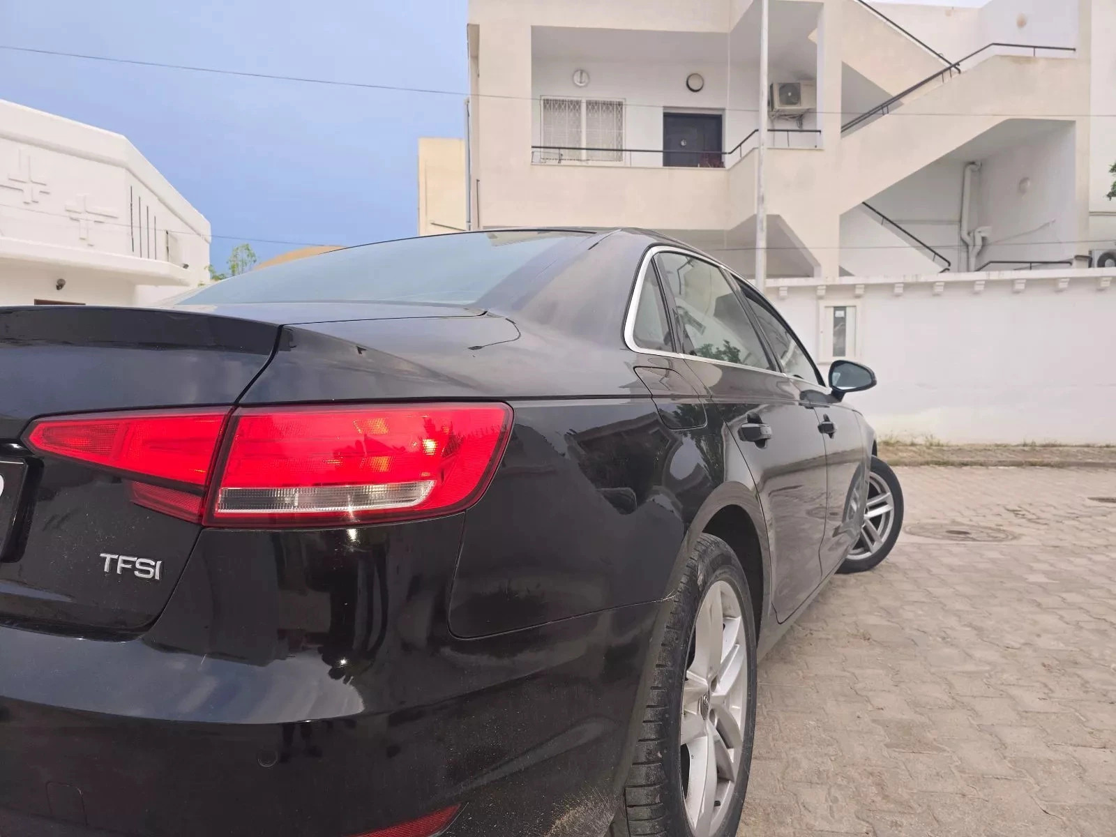 Audi A4 Business Plus à Tunis - Photo 9