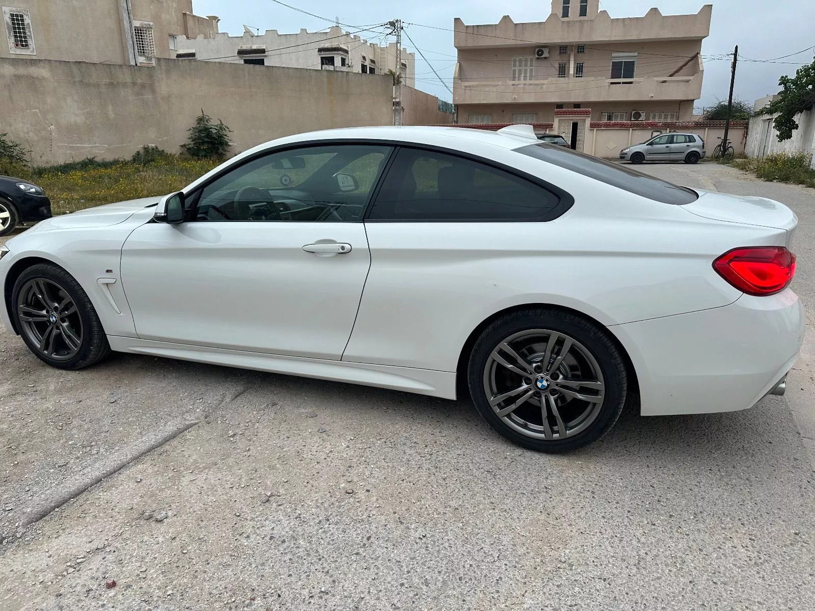 BMW Série 4 Coupé Luxury Line à Sfax - Photo 6