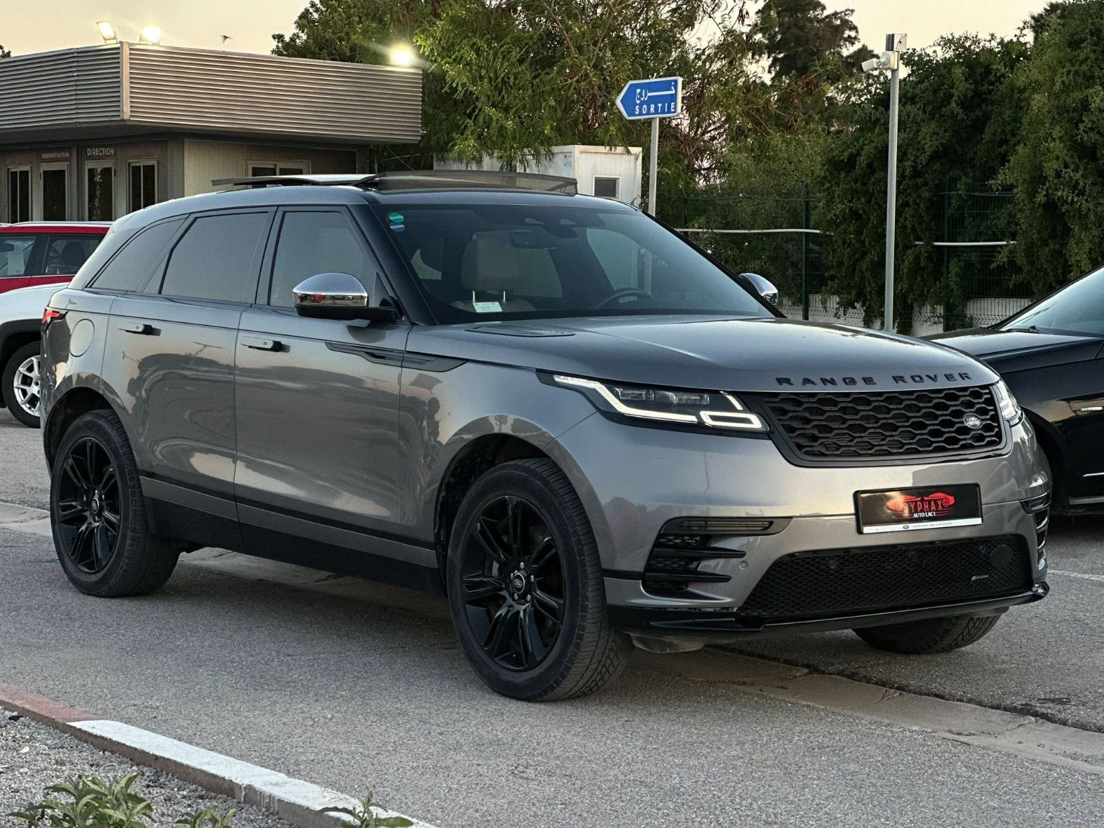 Land Rover Range Rover Velar R-Dynamic à Ben Arous - Photo 3