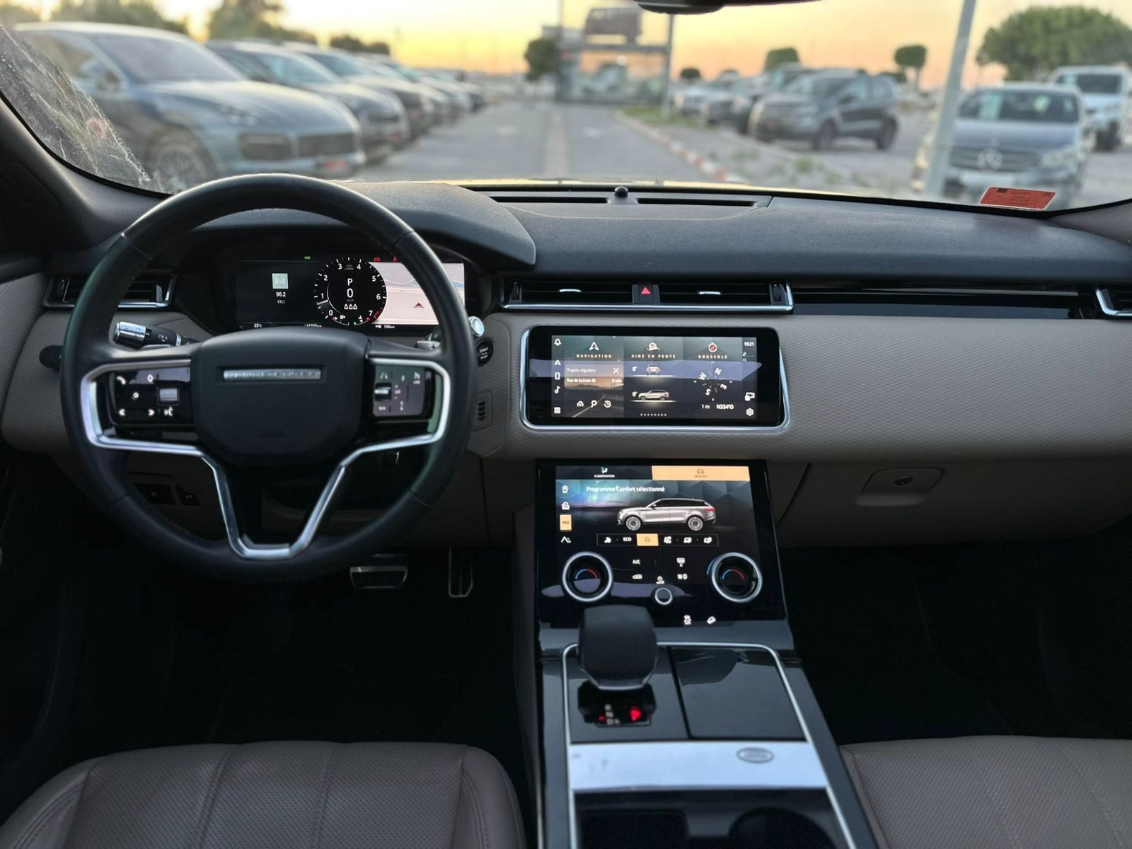 Land Rover Range Rover Velar R-Dynamic à Ben Arous - Photo 5