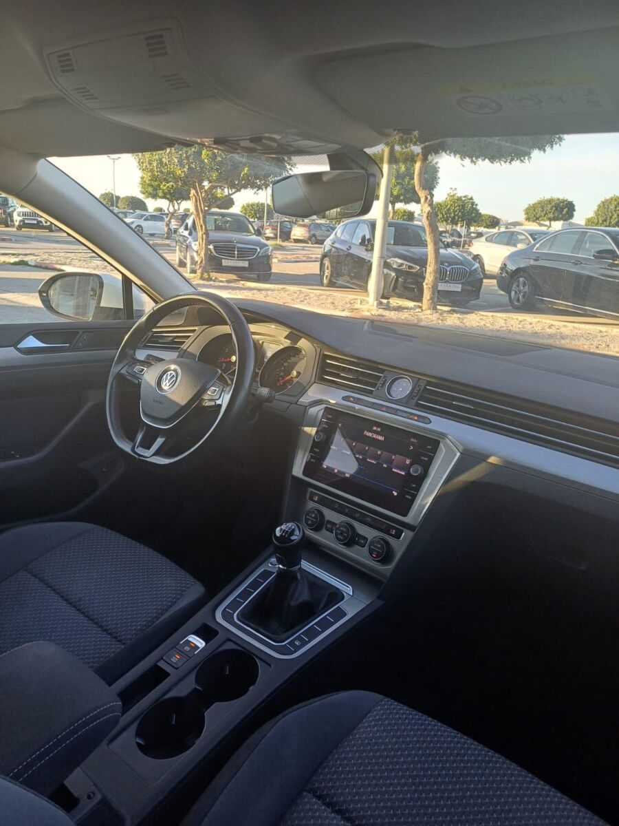 Volkswagen Passat R-Line à Nabeul - Photo 10