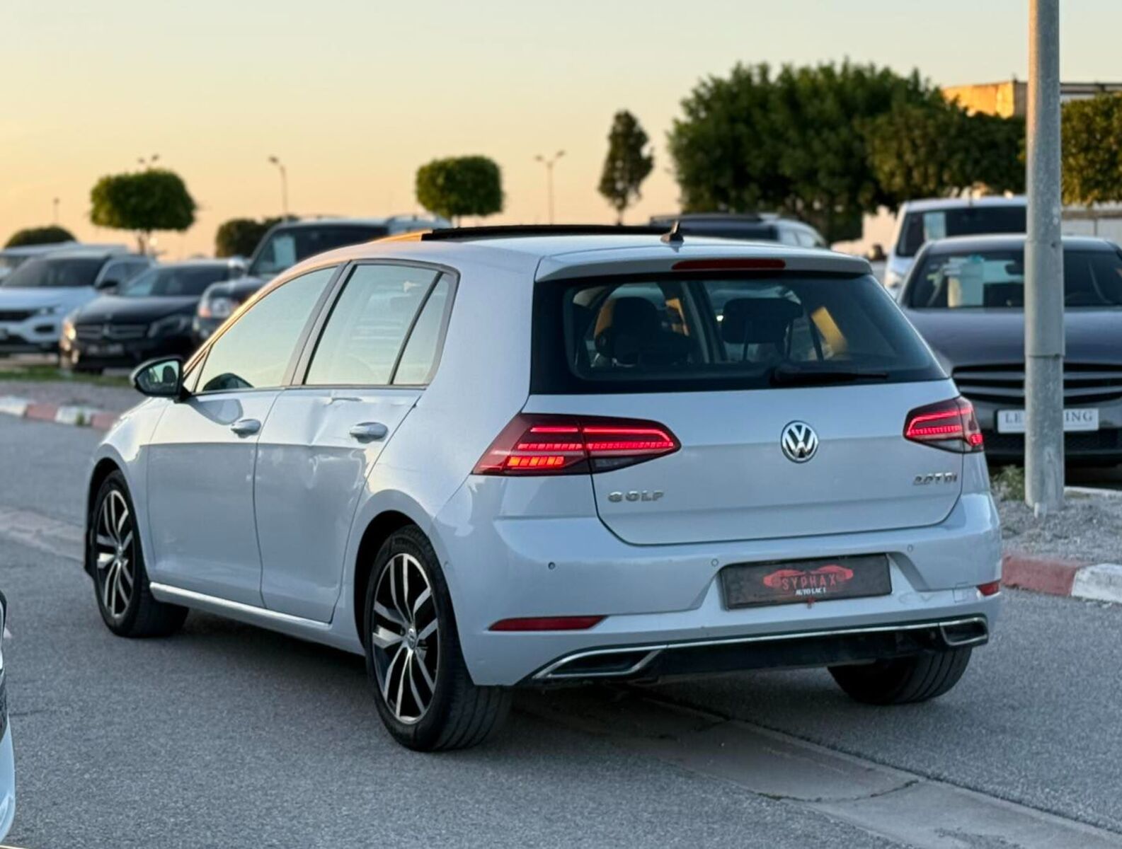 Volkswagen Golf 7 Confortline à Tunis - Photo 3
