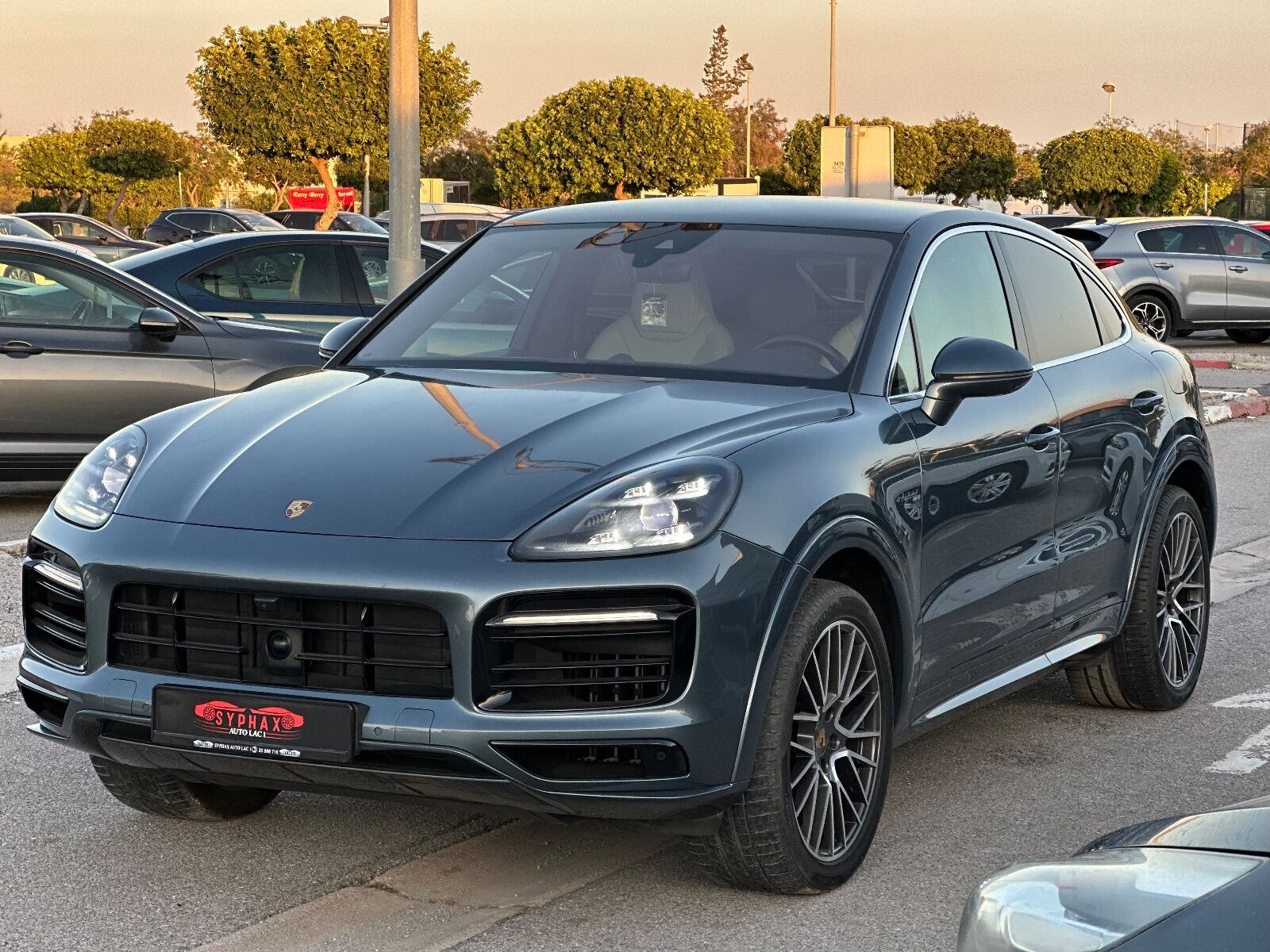 Porsche Cayenne Coupé à Tunis - Photo 1