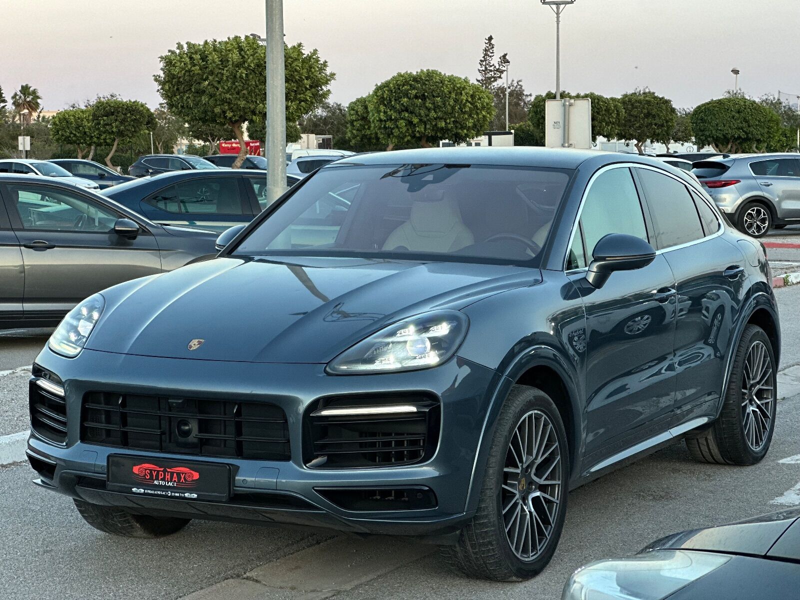 Porsche Cayenne Coupé à Tunis - Photo 25