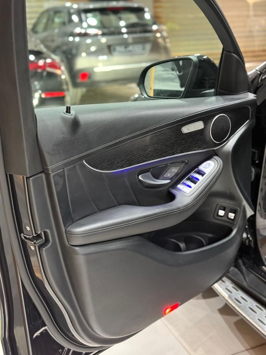 Mercedes-Benz GLC Coupé à Ariana - Photo 17
