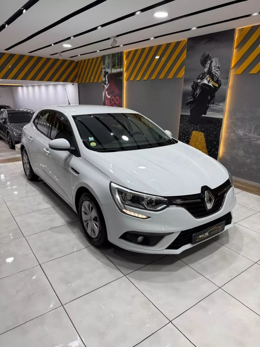 Renault Clio Essence 2008