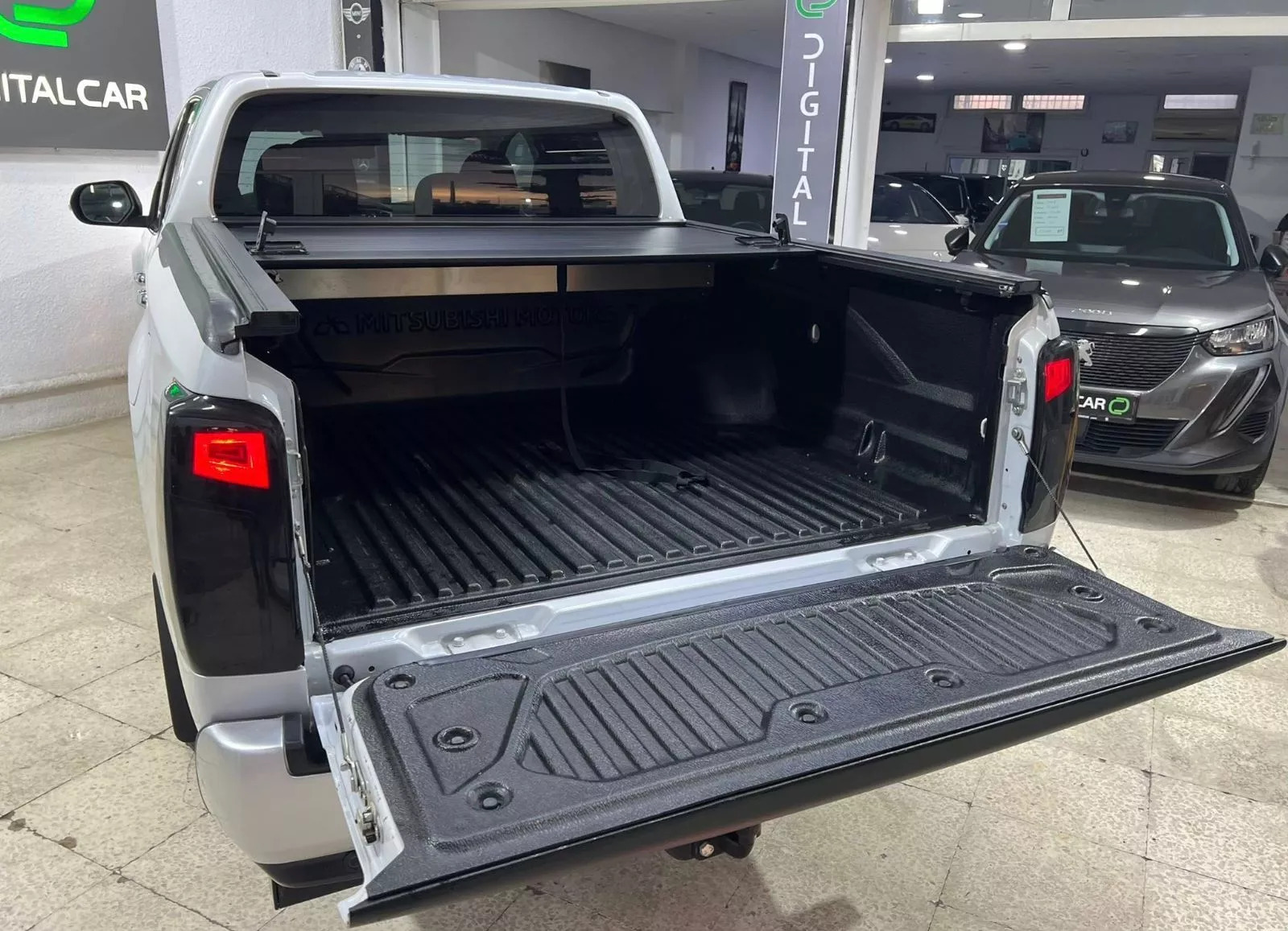 Mitsubishi L200 Sportero Double Cabine à Tunis - Photo 14