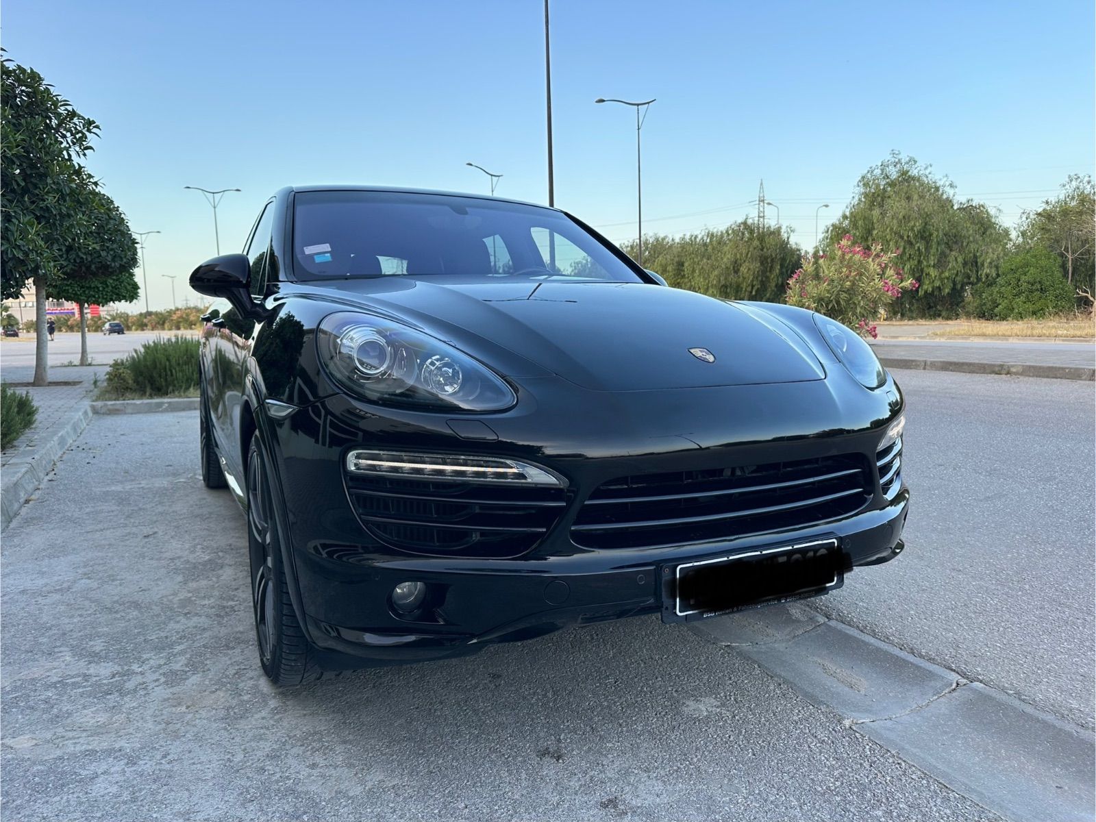 Porsche Cayenne à Ariana - Photo 1