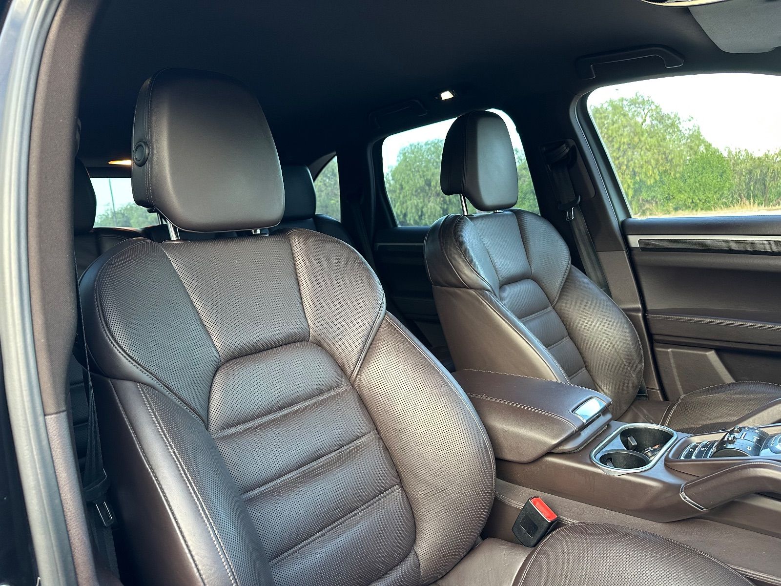 Porsche Cayenne à Ariana - Photo 9